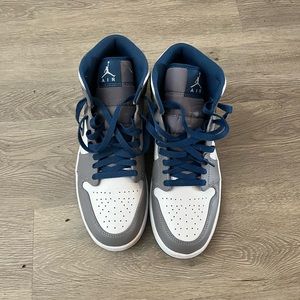 BRAND NEW NIKE AIR Jordan mid top Retro grey/blue size 10